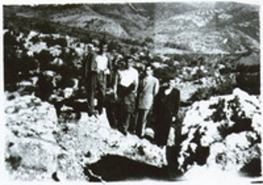 4 Καλαβρυτινοί κατά τη διάρκεια εκδρομής