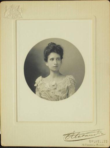 Photo of Ioulia Caratheodory.