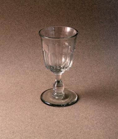 Ποτήρι της οικοσκευής του Νίκου Καζαντζάκη