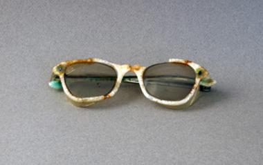 Γυαλιά ηλίου του Νίκου Καζαντζάκη