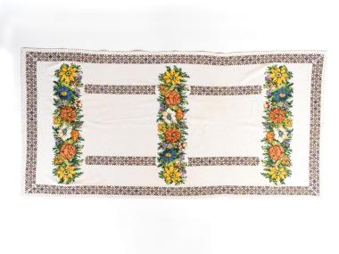 EMBROIDERED TABLECLOTH