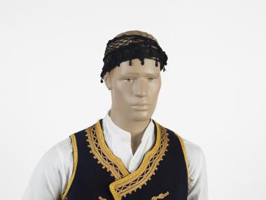 ΚΕΦΑΛΟΔΕΣΜΟΣ (ΣΑΡΙΚΙ) ΠΑΡΑΔΟΣΙΑΚΗΣ ΦΟΡΕΣΙΑΣ ΚΡΗΤΗΣ ΑΝΔΡΙΚΟΣ