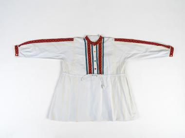 MEN’S SHIRT OF THE TRADITIONAL COSTUME OF EPISKOPI, NAOUSSA