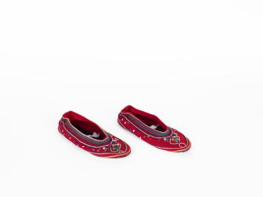 ΥΠΟΔΗΜΑ (ΠΑΠΑΛΑΚΙ) ΠΑΡΑΔΟΣΙΑΚΗΣ ΦΟΡΕΣΙΑΣ ΜΕΤΑΞΑΔΩΝ ΘΡΑΚΗΣ ΓΥΝΑΙΚΕΙΟ