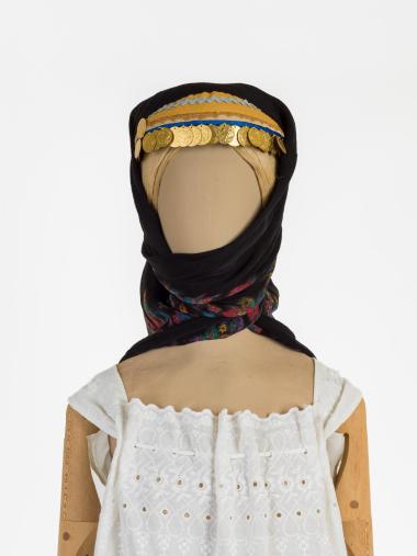 ΚΕΦΑΛΟΔΕΣΜΟΣ ΔΕΜΕΝΟΣ ΠΑΡΑΔΟΣΙΑΚΗΣ ΦΟΡΕΣΙΑΣ ΚΑΠΠΑΔΟΚΙΑΣ ΓΥΝΑΙΚΕΙΟΣ