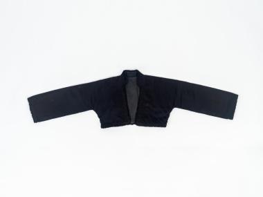 ΓΙΛΕΚΟ (ΛΙΜΠΑΝΤΙ) ΜΑΥΡΟ  ΠΑΡΑΔΟΣΙΑΚΗΣ ΦΟΡΕΣΙΑΣ ΝΑΟΥΣΑΣ ΓΥΝΑΙΚΕΙΟ