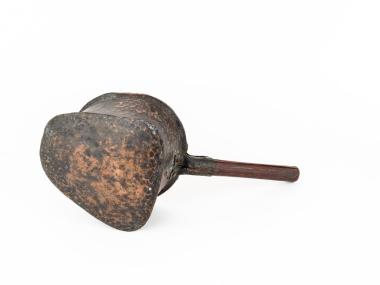 SMALL POT WITH A HANDLE