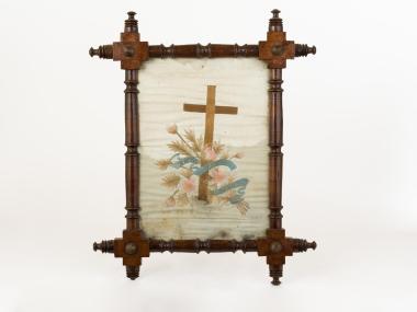 FRAMED EMBROIDERED CROSS