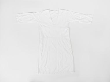 WOMEN’S SHIRT OF THE TRADITIONAL COSTUME OF ALEXANDREIA WITH A BLUE SAYIAS