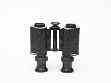 Τα κιάλια του Χασάν Ταχσίν πασά με τη θήκη τους