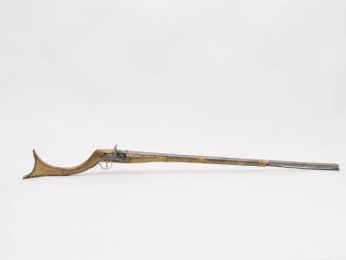 Long barrel muzzle-loading rifle Kariofili of Kapetan Bouas
