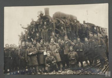 Στρατιώτες προς το Μέτωπο