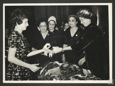 Βασίλισσα Φρειδερίκη, Φάνη Πάλλη- Πετραλιά, Ι. Τσάτσου, Α. Τσιριμώκου, Χ. Κατσάμπα