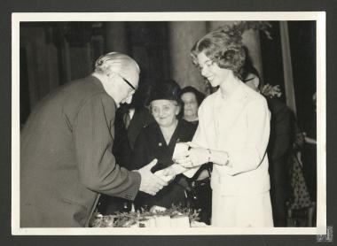 Πριγκίπισσα Ειρήνη, Επαμεινώνδα Πετραλιάς και Ελένη Τάρρη