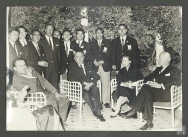 Επαμεινώνδας Πετραλιάς, Μοάτσος με την σύζυγό του και μέλη της Επιτροπής των Χειμερινών Αγώνων του Sapporo 1972