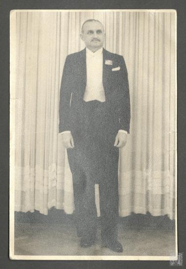 Επαμεινώνδας Πετραλιάς, σε χορό των ανακτόρων