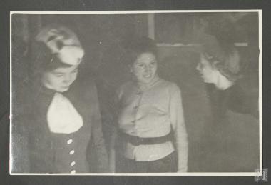 Βασίλισσα Φρειδερίκη, Νίνα Πετραλιά