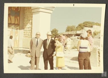 Avery Brundage με τον Επαμεινώνδα Πετραλιά στην Κνωσό