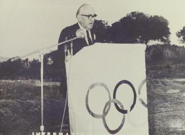 Επαμεινώνδας Πετραλιάς ομιλών στην Πνύκα