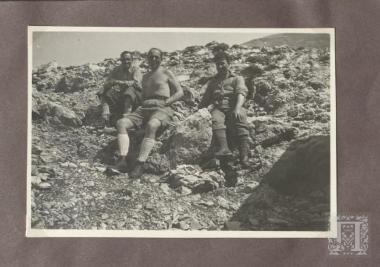 Φωτογραφίες από ορειβασία του Βασιλέως Παύλου με τον Επαμεινώνδα Πετραλιά