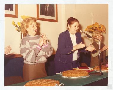 Φάνη Πάλλη - Πετραλιά με την Άννα Συνοδινού στην κοπή της Βασιλόπιτας