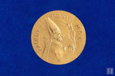 Αναμνηστικό μετάλλιο με παράσταση Πάπα και την επιγραφή PAULUS VI PONI MAX