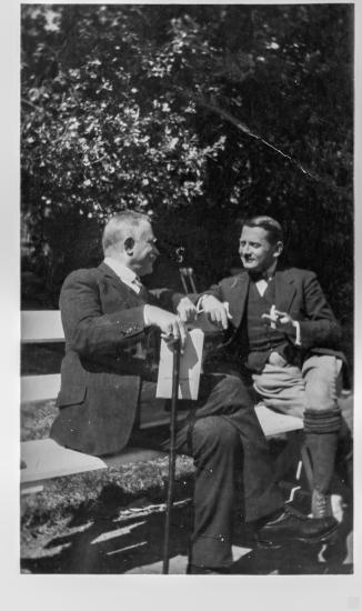 Ο Θάνος Πετραλιάς στην εξορία