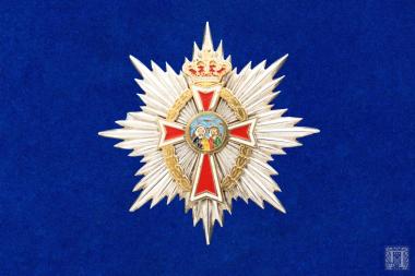 Μεγαλόσταυρος με ακτινωτό αστέρι και ένθετο τον μεγαλόσταυρο