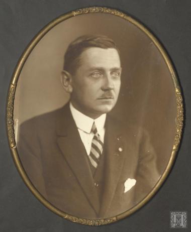 Θάνος Πετραλιάς