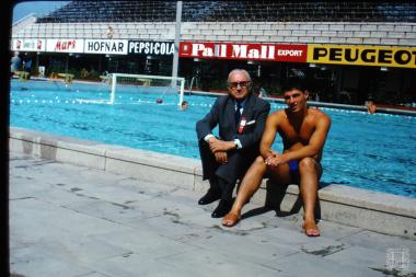 Ολυμπιακοί Αγώνες Μεξικό 1968, ο Επαμεινώνδας Πετραλιάς μαζί με τους αθλητές μας