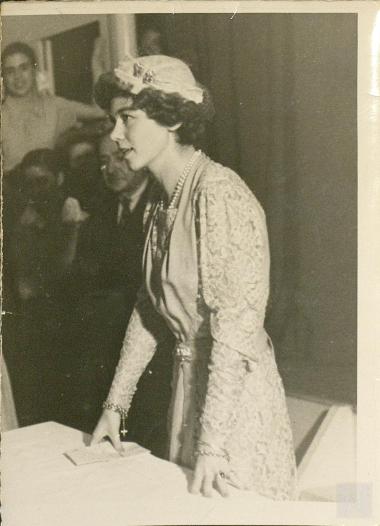 Η Βασίλισσα Φρειδερίκη σε εκδήλωση του Φιλανθρωπικού Ιδρύματος 