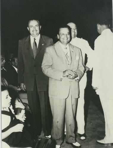 O Επαμεινώνδας Πετραλιάς με αθλητικούς παράγοντες