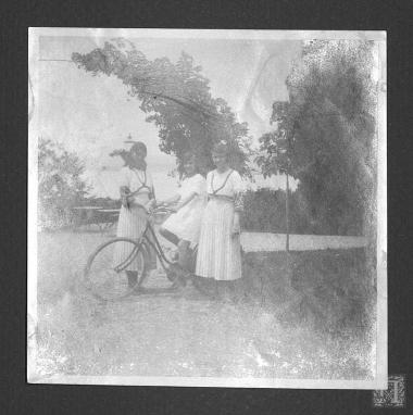 Οι Πριγκίπισσες Όλγα, Ελισάβετ και Μαρίνα