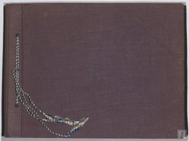 Λεύκωμα με φωτογραφίες από το προσωπικό Αρχείο του Θάνου Πετραλιά για το θάνατο του Βασιλέως Κωνσταντίνου Α΄ και της Βασίλισσας Σοφίας