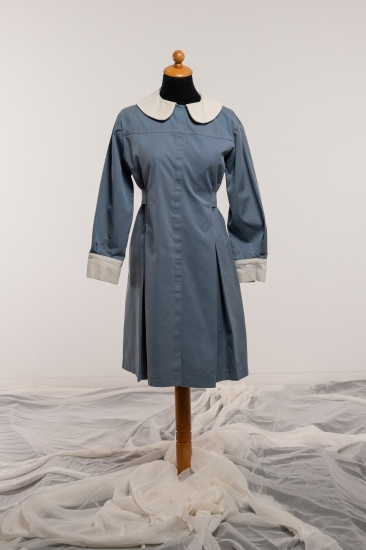 Μαθήτρια-κύκνος από την παιδική θεατρική παράσταση 