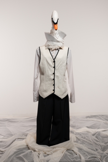 Κύκνος από την παιδική θεατρική παράσταση 