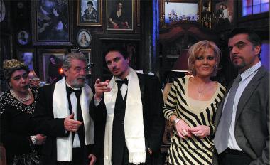 Ο ΔΡΟΜΟΣ ΠΕΡΝΑ ΑΠΟ ΜΕΣΑ