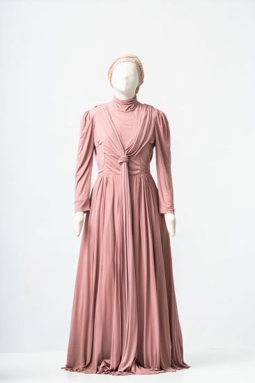 Γυναικείο φόρεμα μακρύ με σούρα από ελαστική ζορζέτα