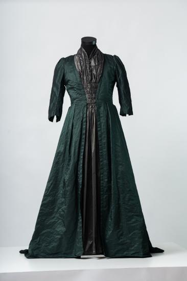 Γυναικείο φόρεμα μακρύ με σούρα και πιέτες από ταφτά και σατέν