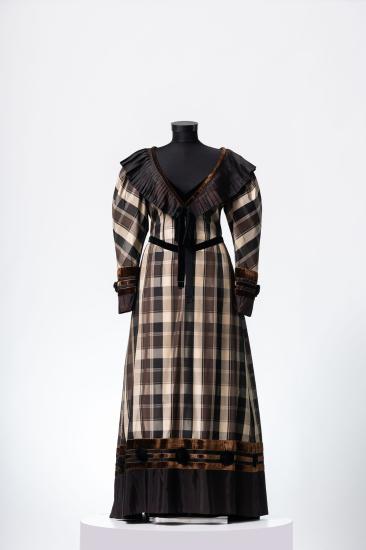 Γυναικείο φόρεμα μάξι με βολάν από βαμβακερό καρό ύφασμα, βελούδο και σατέν