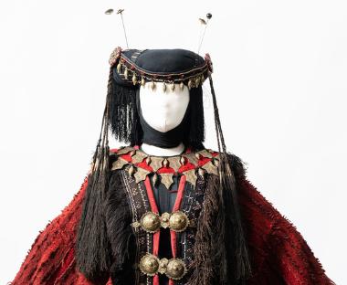 Κεφαλόδεσμος μακρύς βαμβακερός, μέρος κοστουμιού