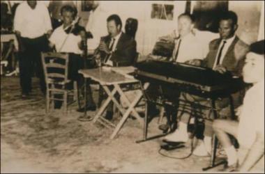 Χίος (Βολισσός), 1970: Μουσικοί σε πανηγύρι