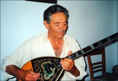 Lemnos Island  (Moudros), 2001: The musician Katis or Skordalias Trifonas