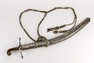 ΠΑΛΛΑ ΑΡΓΥΡΑ ΕΣΜΑΛΤΩΜΕΝΗ ΜΕ ΛΑΒΗΝ