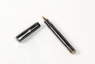 Pen of Colonel Davakis