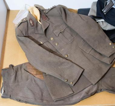 Χιτώνιο -Παντελόνι Συνχου Δ. Ψαρρού.