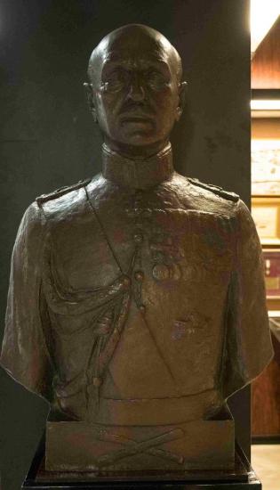 Προτομή Αλέξανδρου Παπάγου.