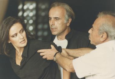 Να Ντύσουμε τους Γυμνούς