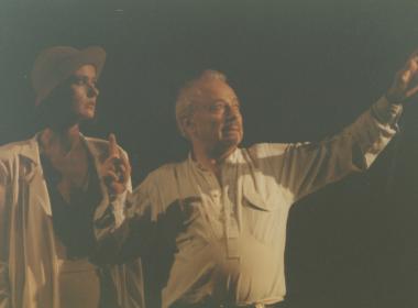 Να Ντύσουμε τους Γυμνούς