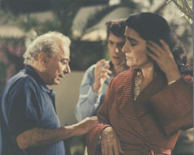 Πάνω Κάτω και Πλαγίως